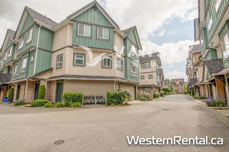 260107210907_41-7393 Turnill St Richmond-1.jpg